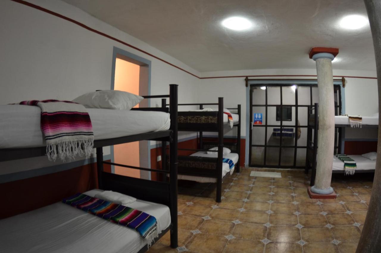 Fiesta Party Hostel - Cancun Exterior photo