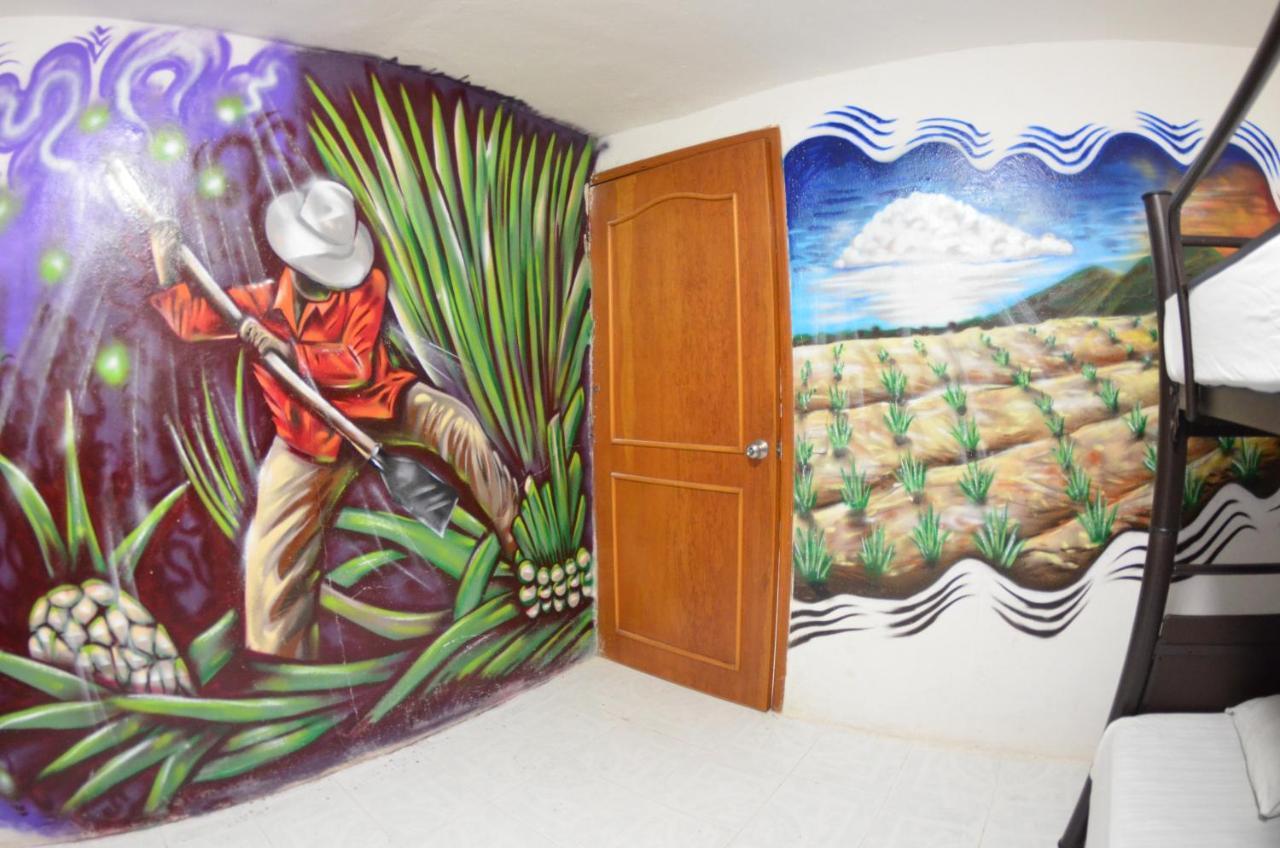 Fiesta Party Hostel - Cancun Exterior photo